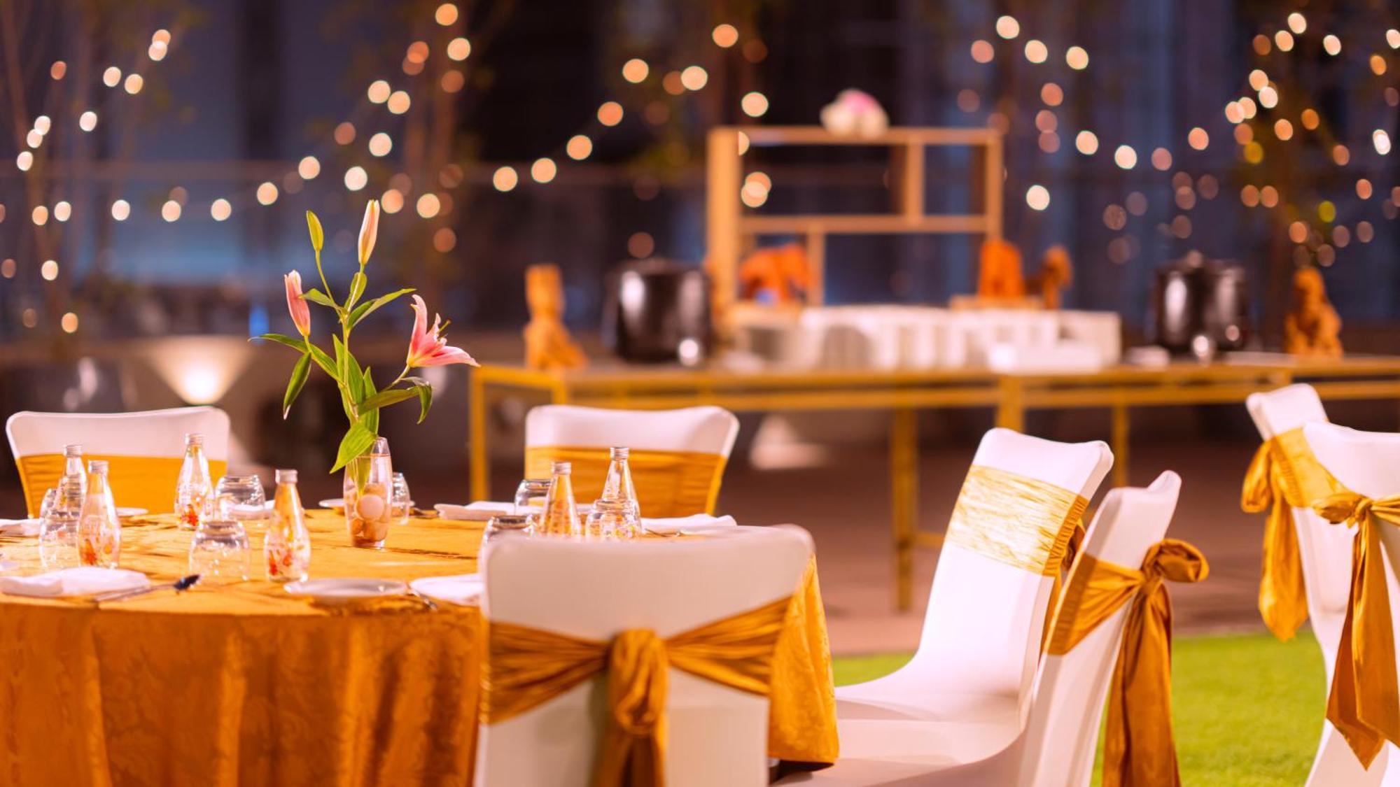 Courtyard By Marriott Vadodara Zewnętrze zdjęcie
